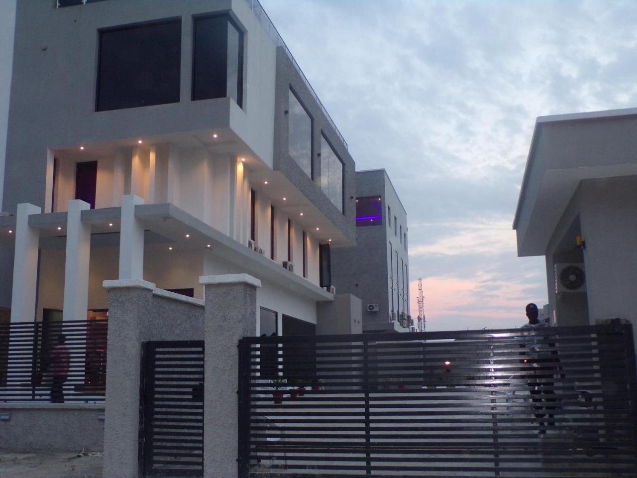 The Mayhill Lekki Exterior photo